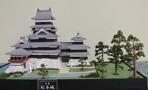 ペパクラ　松本城・赤松を配植し直して&hellip;