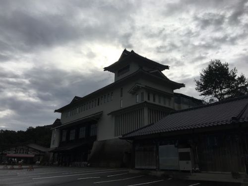 そばの城