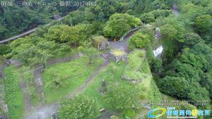 紅葉スポット大阪城を抜いて旅好きが選ぶ日本の城初ランクイン！秋景色へ誘う岡城三の丸 ドローン撮影(4K)写真