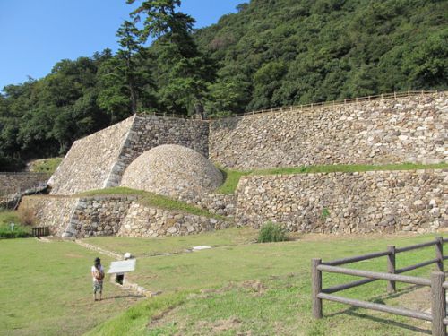 鳥取市：「史跡鳥取城跡擬宝珠橋」の復元工事の展望デッキを開放中！！（＾＾）