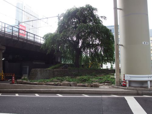 旧小石川見附跡 - 1636年に、備前岡山藩の藩主・池田光政によって築かれた、江戸城三十六見附のひとつ