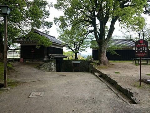 不開門から入り、城内から見る北十八間、東十八間櫓