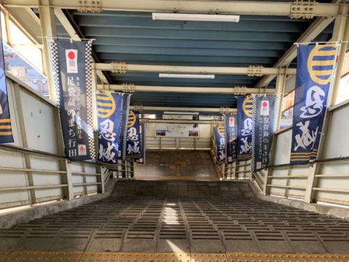 忍城への道行き。