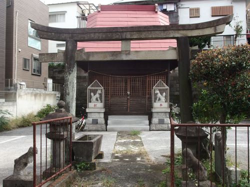 馬場稲荷（横浜市鶴見区馬場） - 寺尾城主五代目馬之丞の逸話が伝わるお稲荷さま