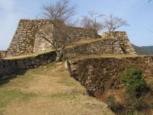 兵庫県朝来市：「竹田城跡」、３月１日に「開城」！登城シーズン到来です！！（＾＾）