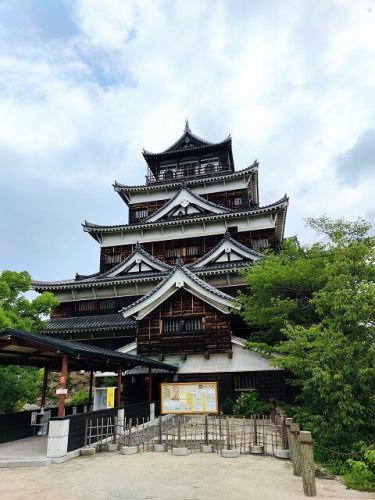 日本100名城第73番 毛利輝元が郡山から広島に本拠を移して築城した「広島城（ひろしまじょう）」！スタンプ設置場所や所要時間、見どころをご紹介！