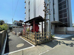 田代稲荷（川崎市多摩区菅3） - 府中街道「城下」交差点の側に鎮座しているお稲荷さま